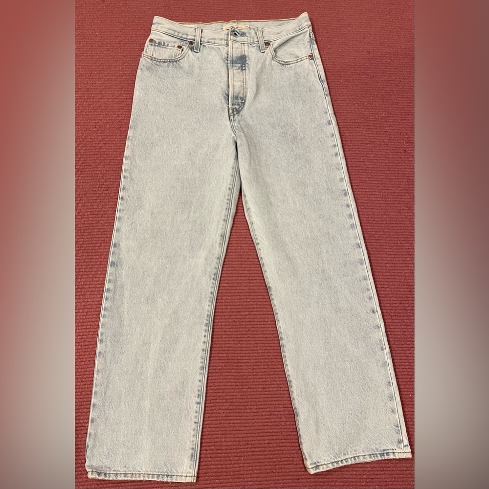 Levi’s Light Wash Straight Leg Jeans